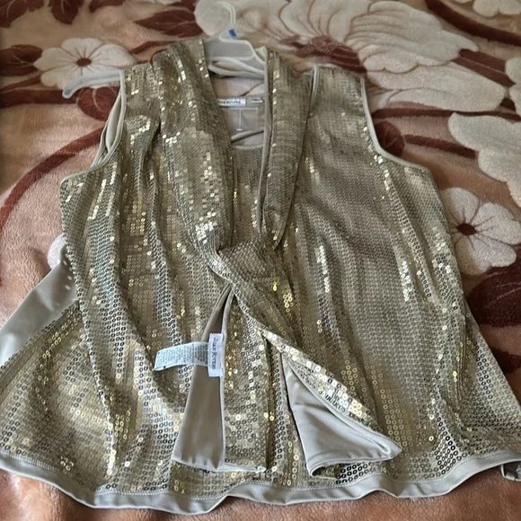 Joan Rivers sequin tops.Brand new Never worn.
$13 each or 2/$20 - Picture 4 of 16